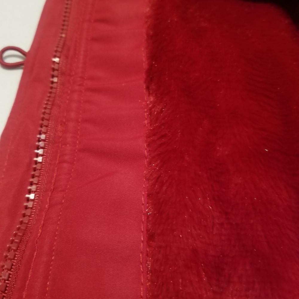 Red jackets faux fur lining girls various sizes - Picture 6 of 15